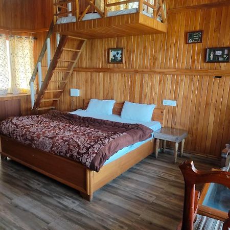Royal Dutch Resorts And Doll Museum Мукетсвар Екстер'єр фото